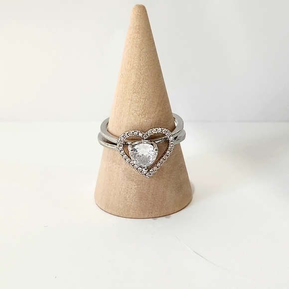 Gorgeous 925 sterling Silver Ring Heart Sparkle Zirconia - Picture 2 of 3